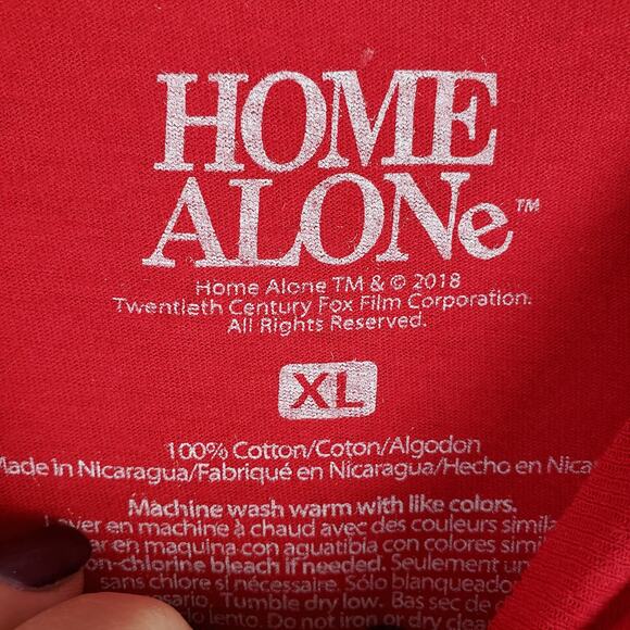 Home Alone XL Merry Christmas Ya Filthy Animal Tee Red Cross Stitch Graphic - Picture 2 of 5